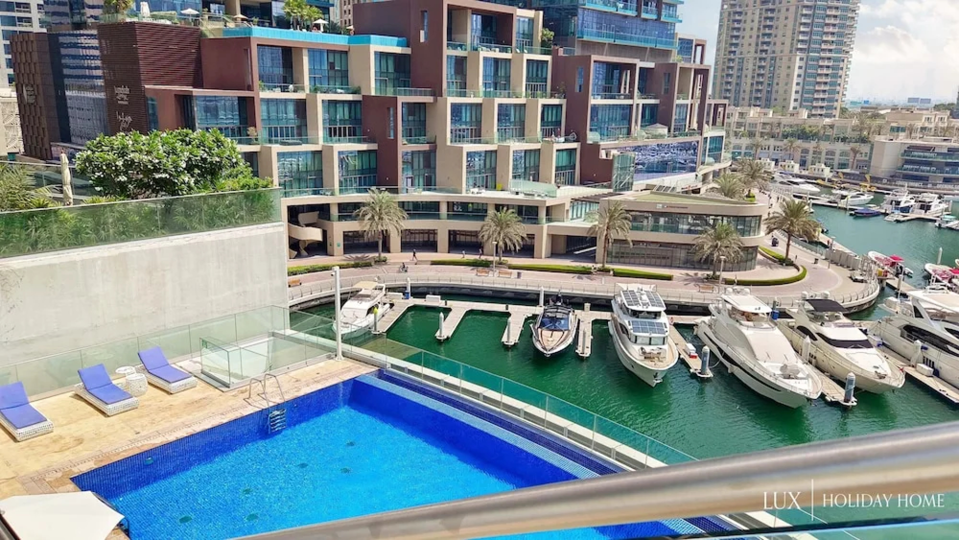 LUX  Cayan Superior Suite 4 Dubai Marina