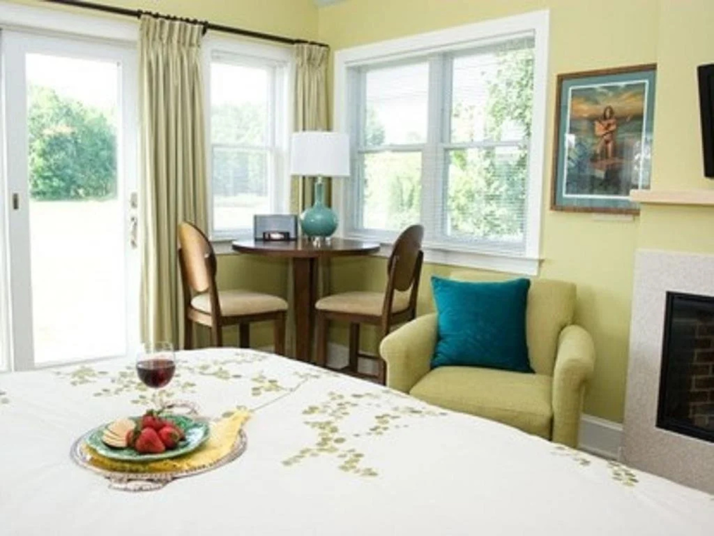 Inn at Huntingfield Creek