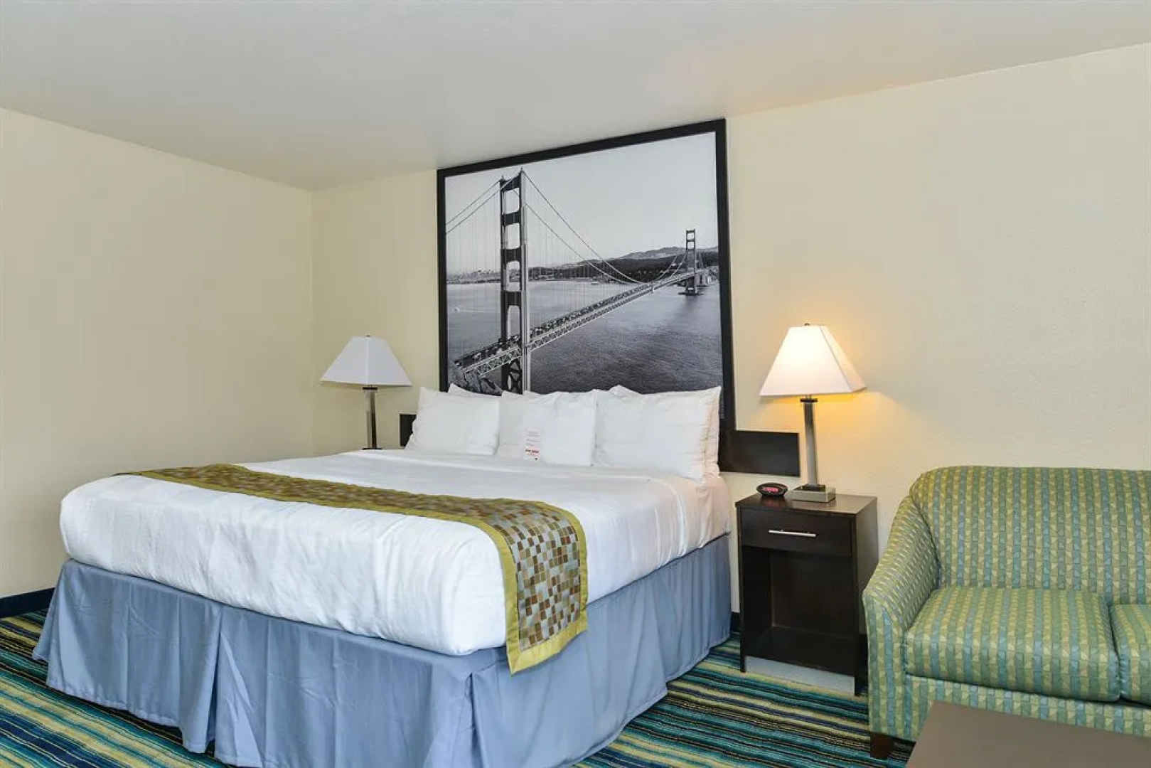 Super 8 By Wyndham Vallejo/Napa Valley