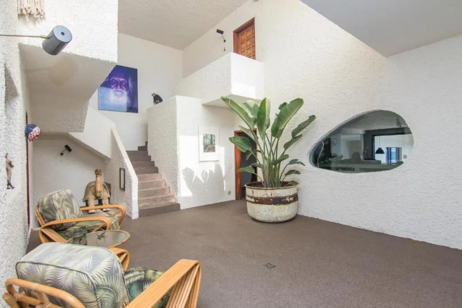 Exclusive Design Villa : 1080 m2, oceanfront, 2 swimming pools.