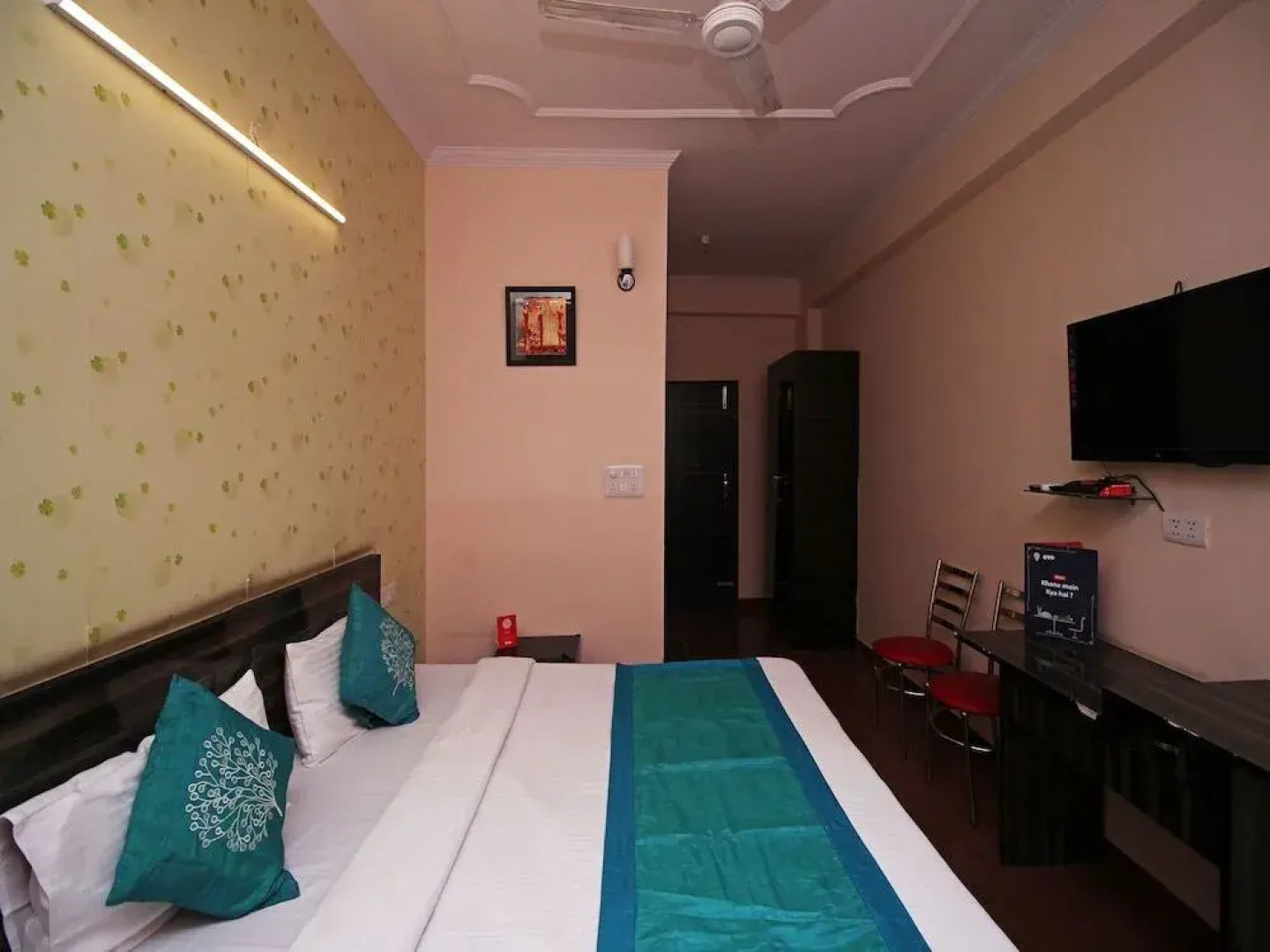 Hotel City Rooms Greater Noida by OYO Rooms