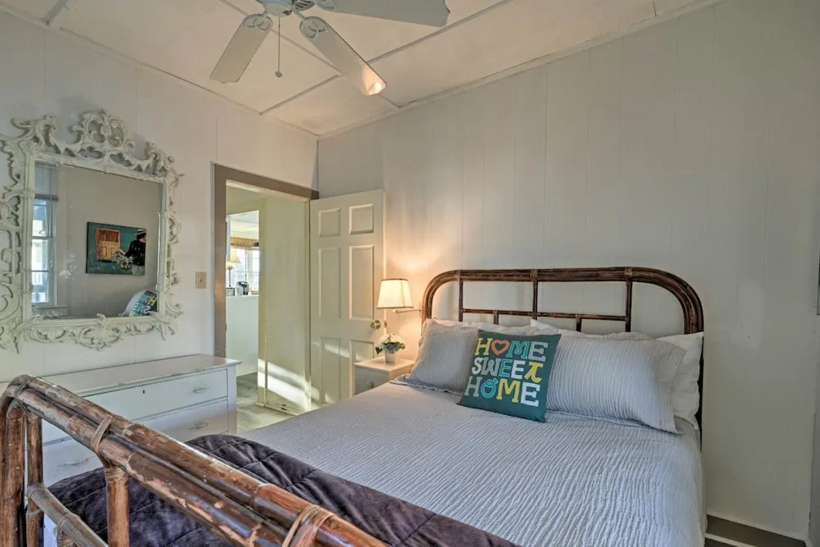 Pawleys Island House, - Steps to Beach & Creek!