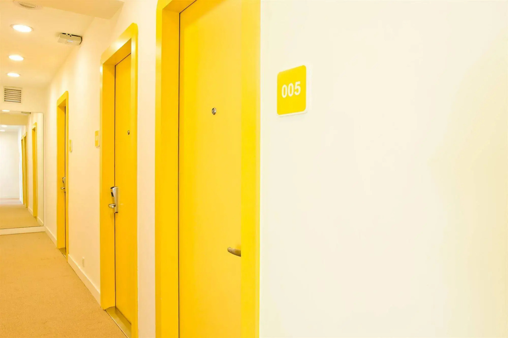 Bloomrooms @ Link Road