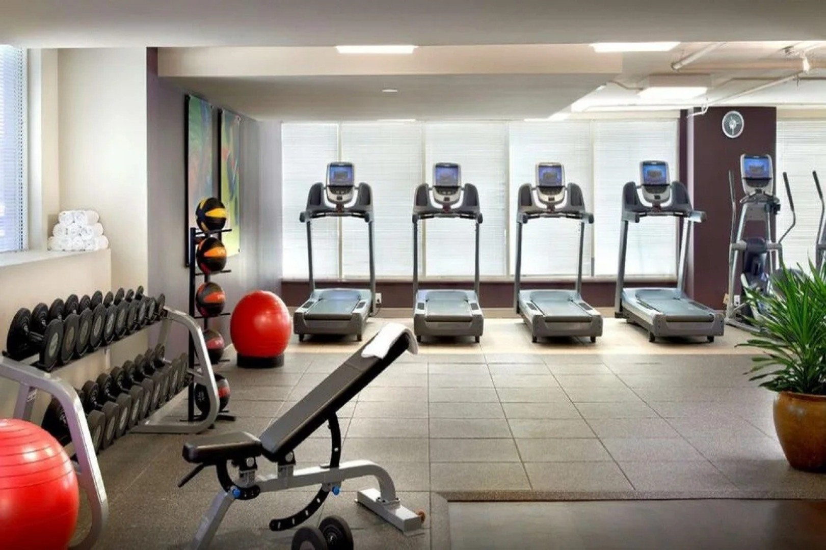 Embassy Suites Baltimore - Inner Harbor