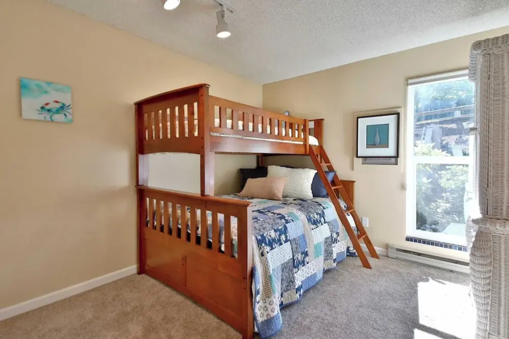 Beachfront Condo - Mutiny Bay by Avantstay Views
