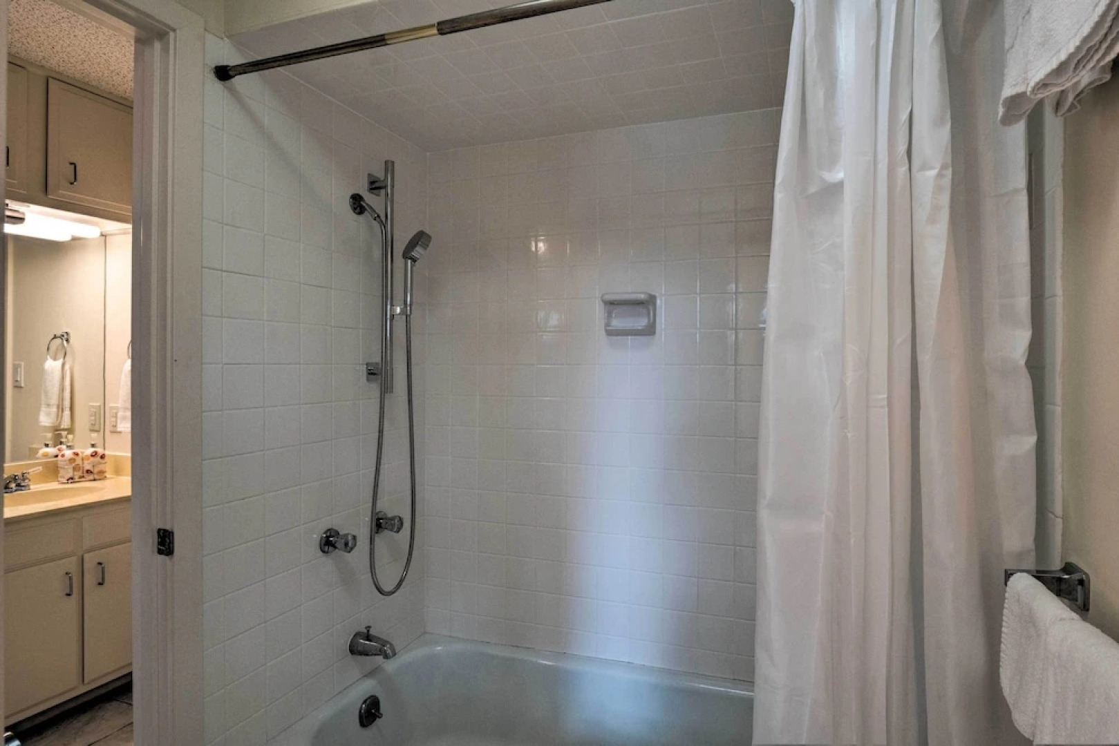 Spacious Lake Travis Home W/ Private Deck & Views!