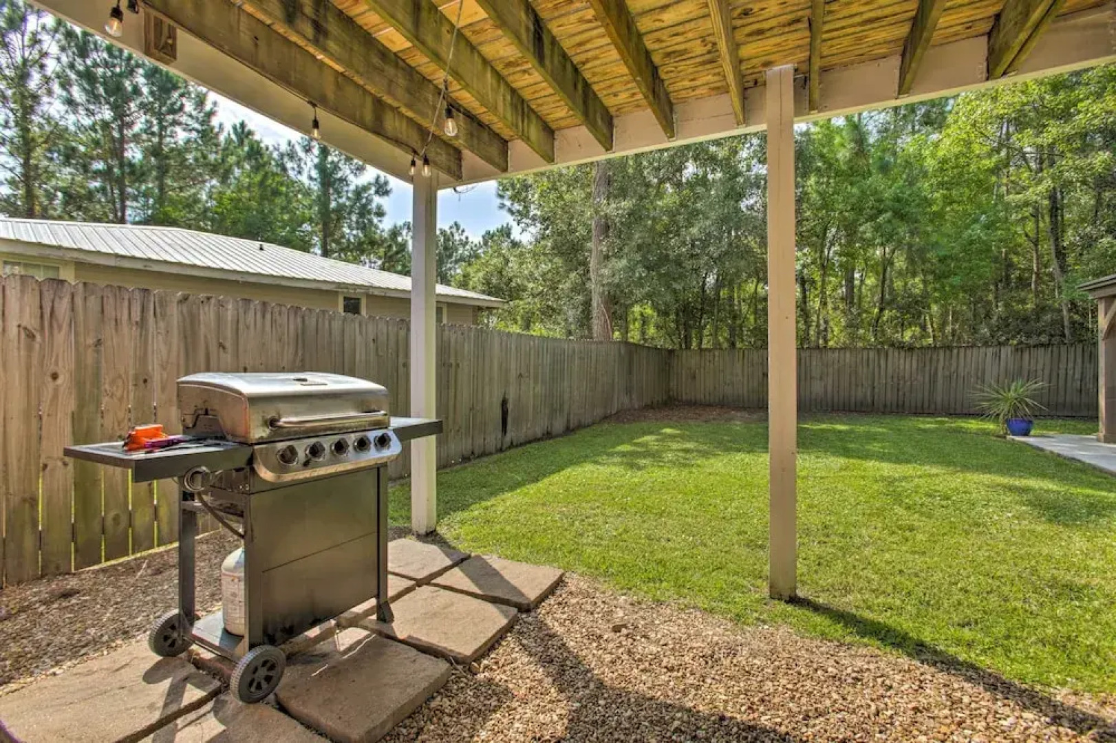 Waveland Family House, 4-minute Drive to the Beach