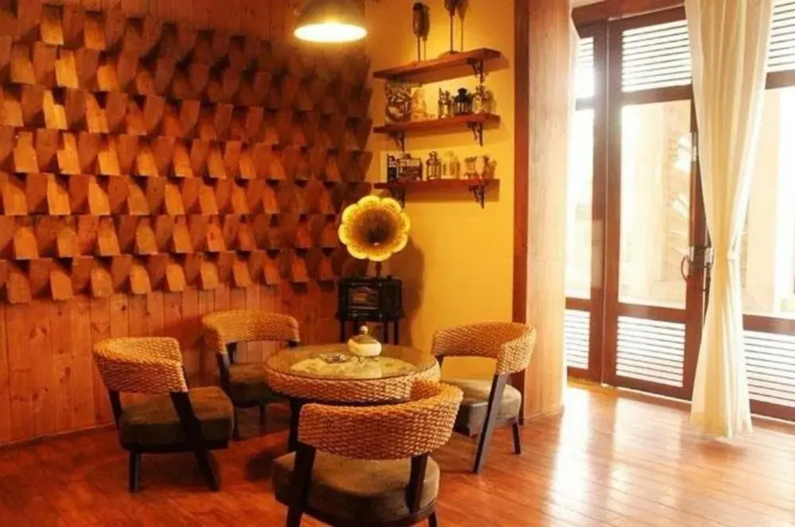 Haikou Yelin Tinghai Hotel (Haikou Bay)