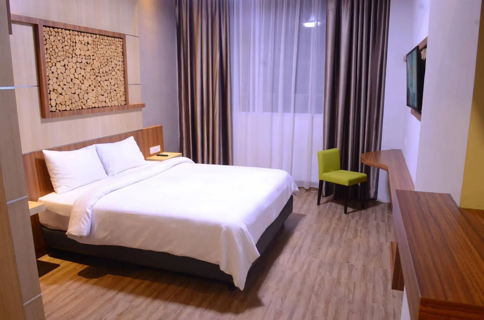 Ayola First Point Hotel Pekanbaru