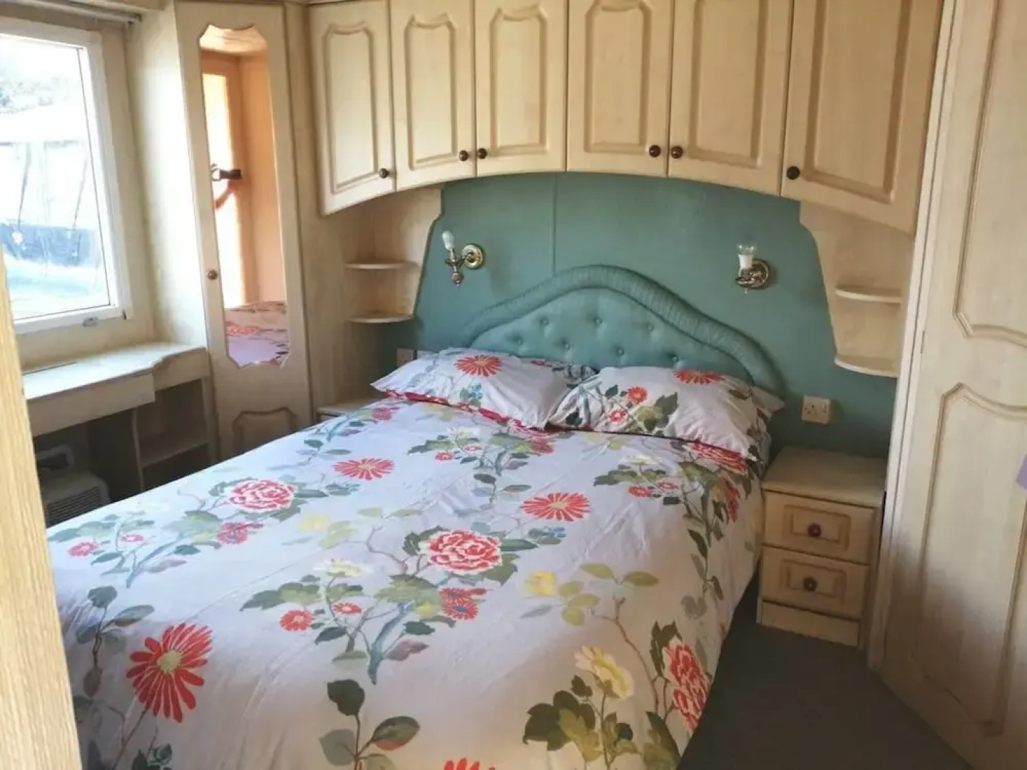 Midden Manor Country Stay on a Working Dairy Farm