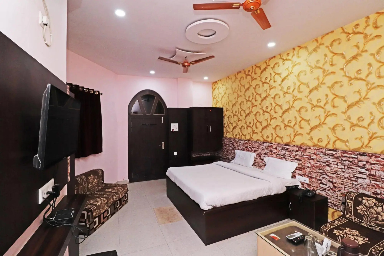 SPOT ON 43444 Hotel Alok Residency