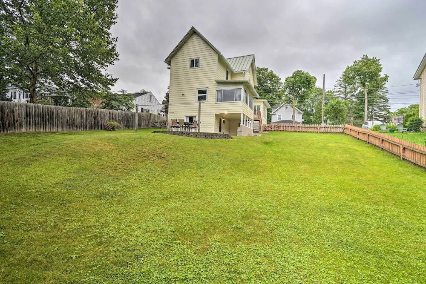 Penn Yan Escape w/ Yard, 1 Mi to Keuka Lake!