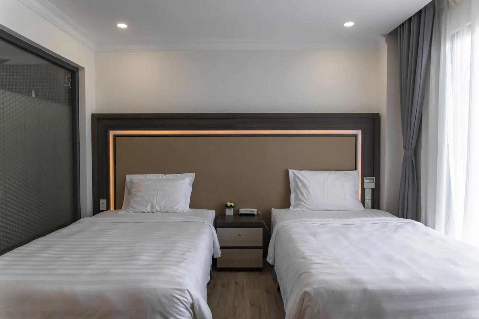 Seven Seas Hotel and Apartment