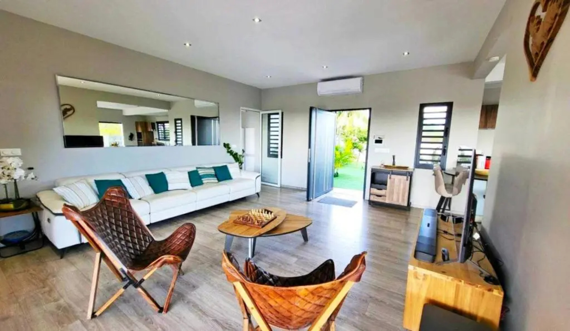 Villa de 3 chambres avec vue sur la mer piscine privee et jardin clos a Goyave a 2 km de la plage