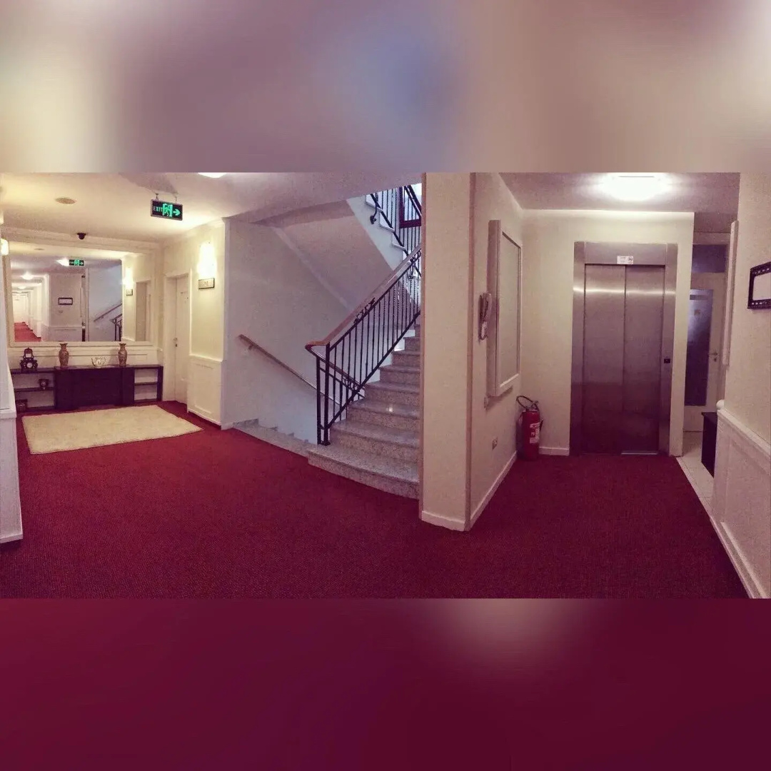 Hotel Theranda