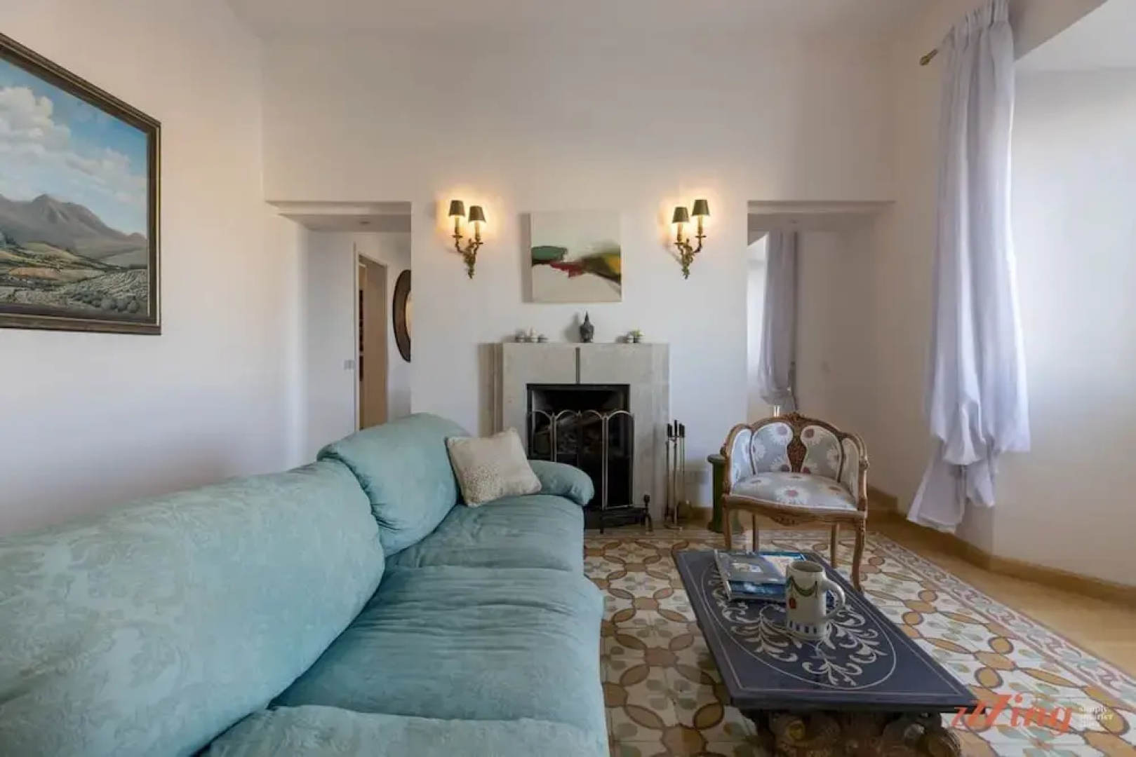 Eclectic Apartment With Incredible Harbour Views