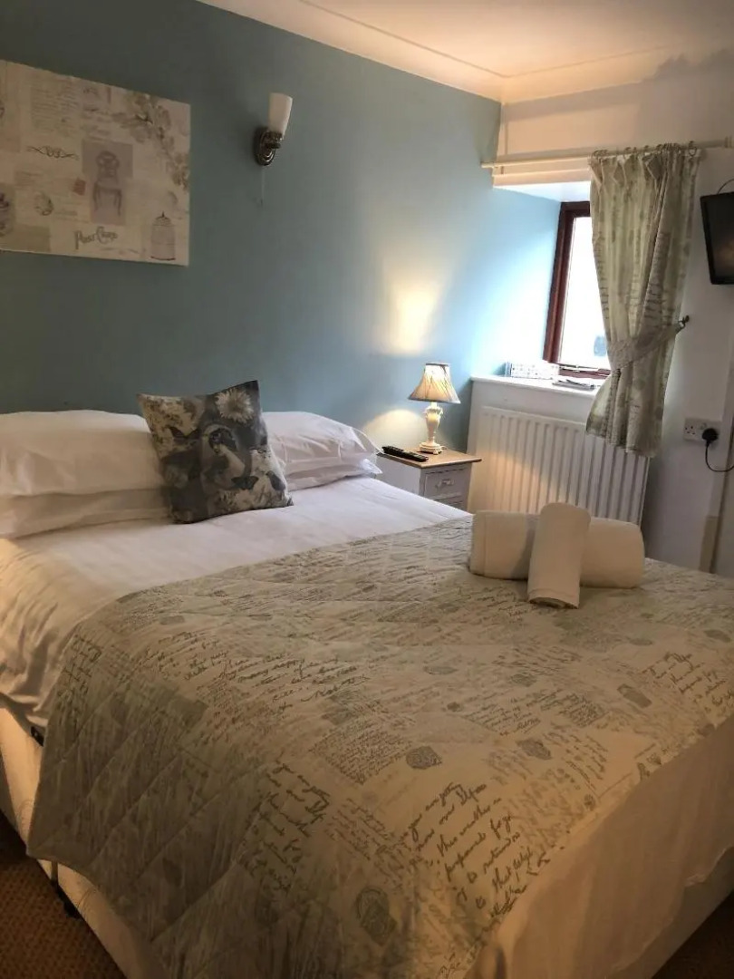 The Old Stone Trough Country Lodge & Inn