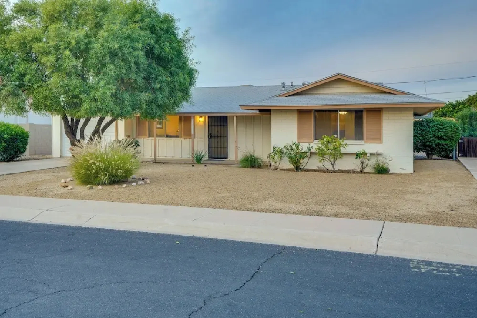 Patio & Yard: Sun City Home Near Casinos