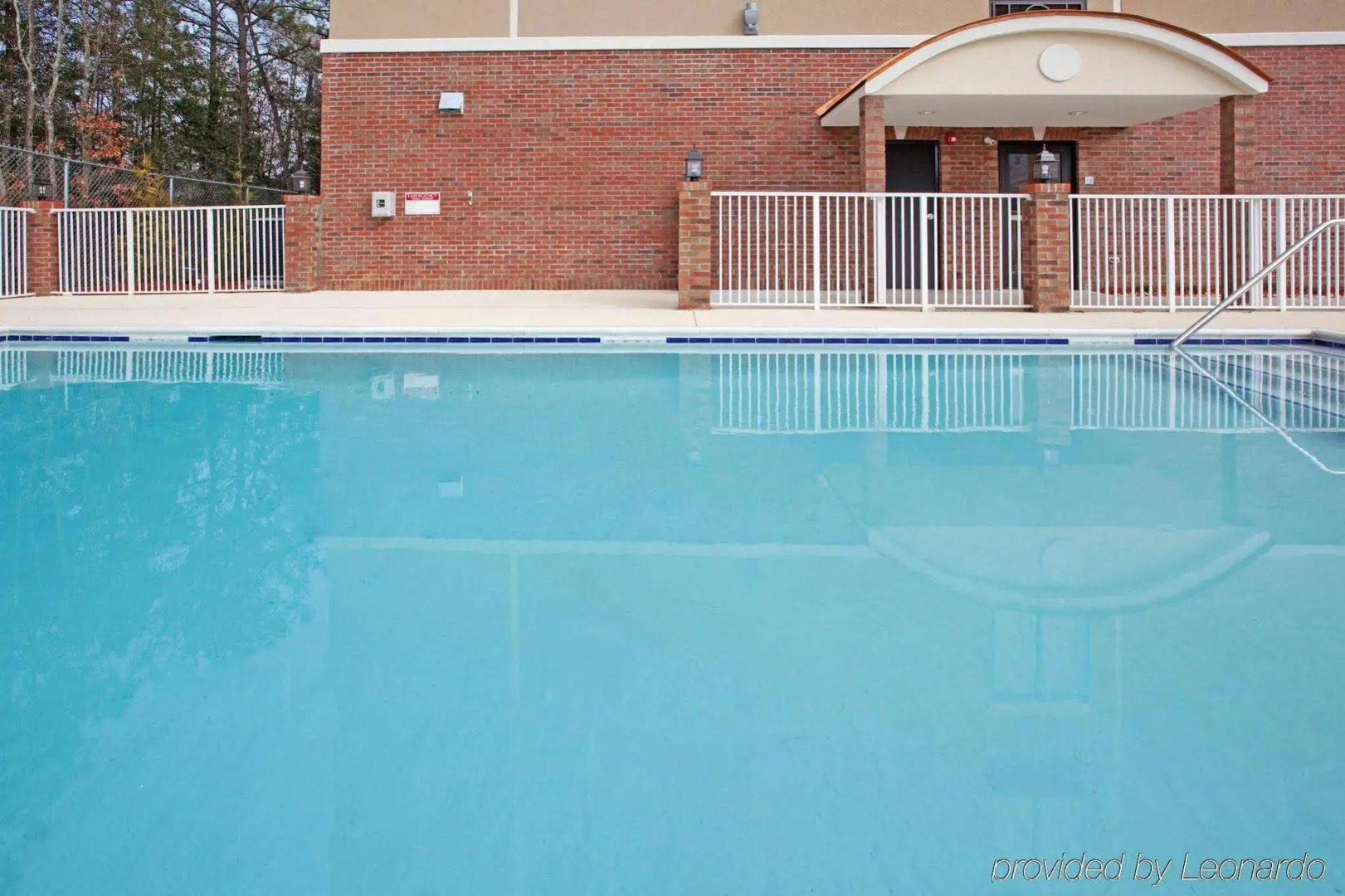 Holiday Inn Express & Suites Hope Mills-Fayetteville Arpt by IHG