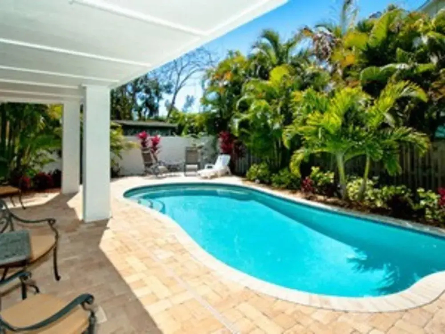 Holly Hideaway