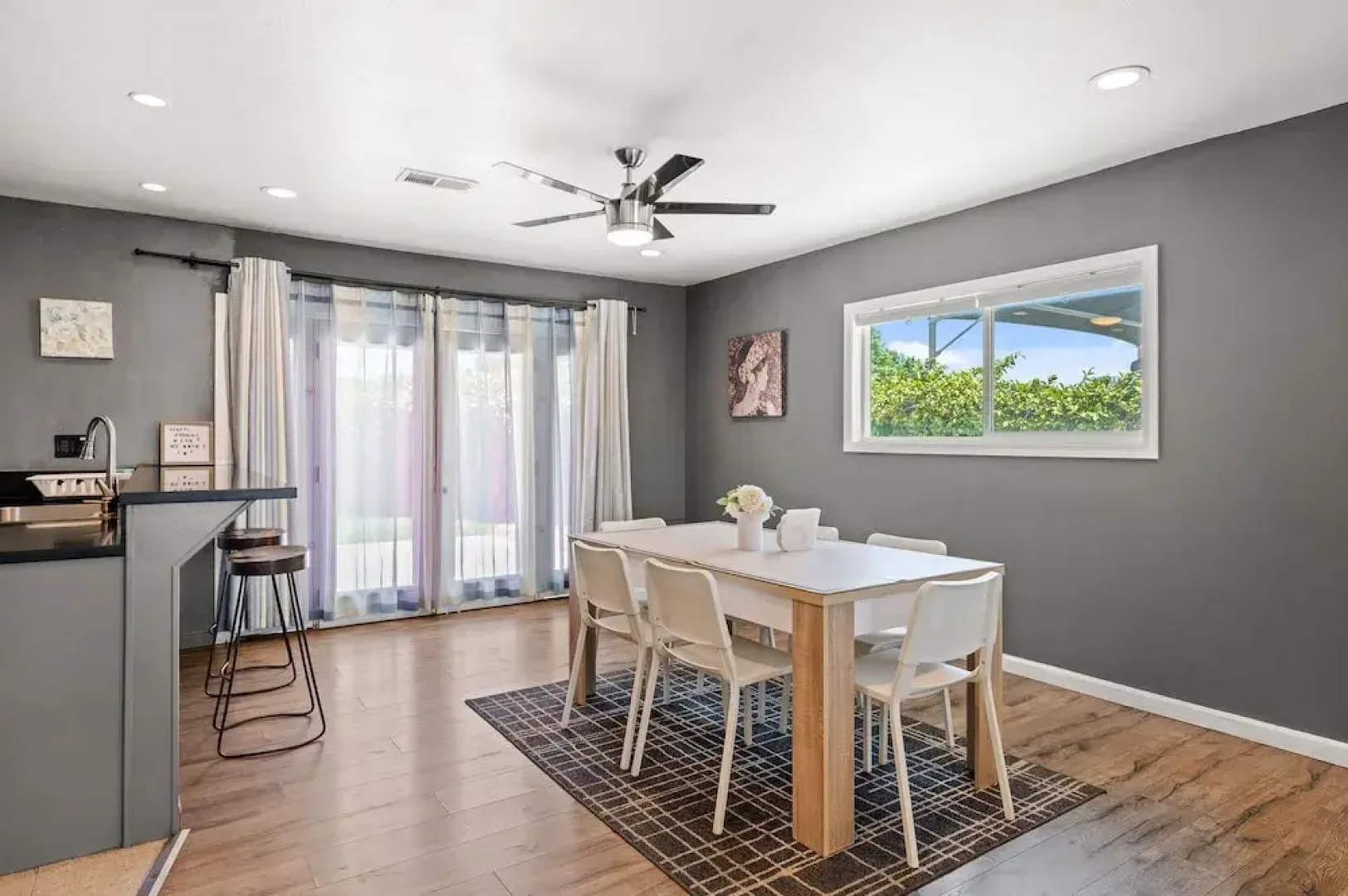 Spacious Family Friendly House in Central Location