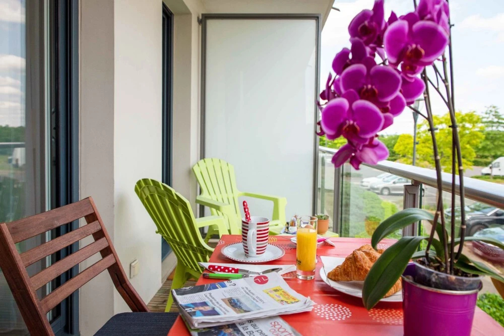 Appartement cessonnais avec terrasse et parking