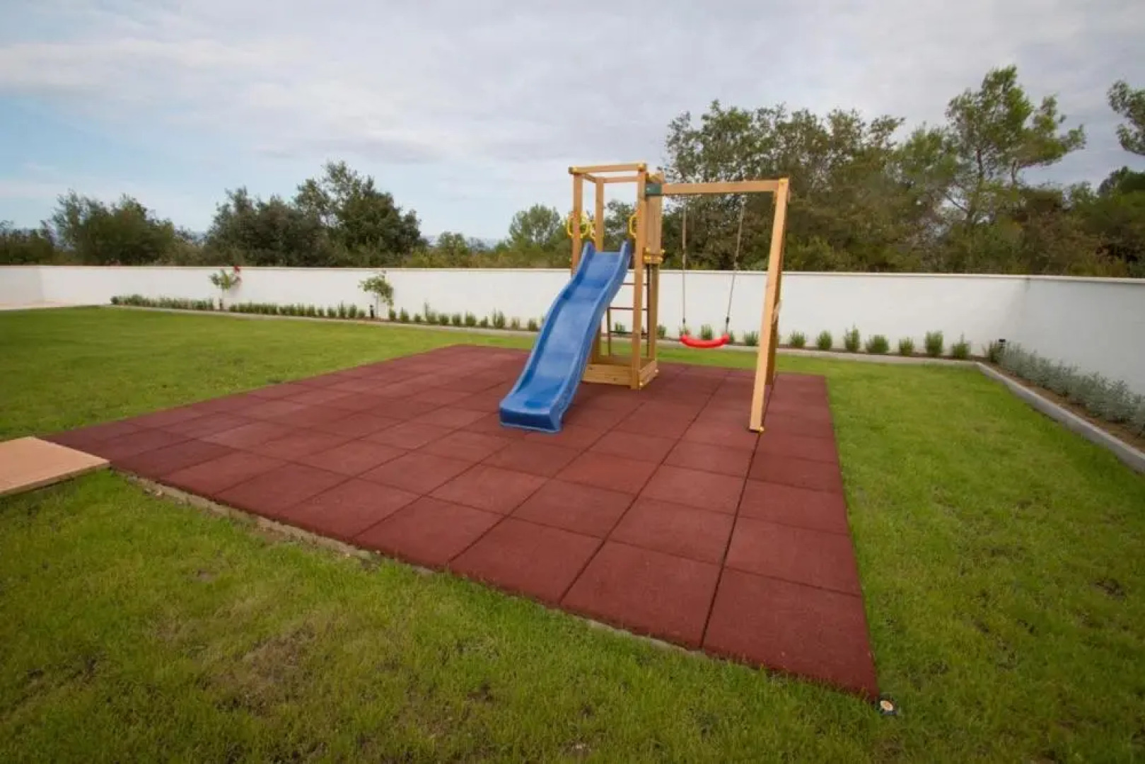 Villa Barako Prestige - 4 Bedroom Villa - Very Modern Interior - WiFi and Air Conditioning