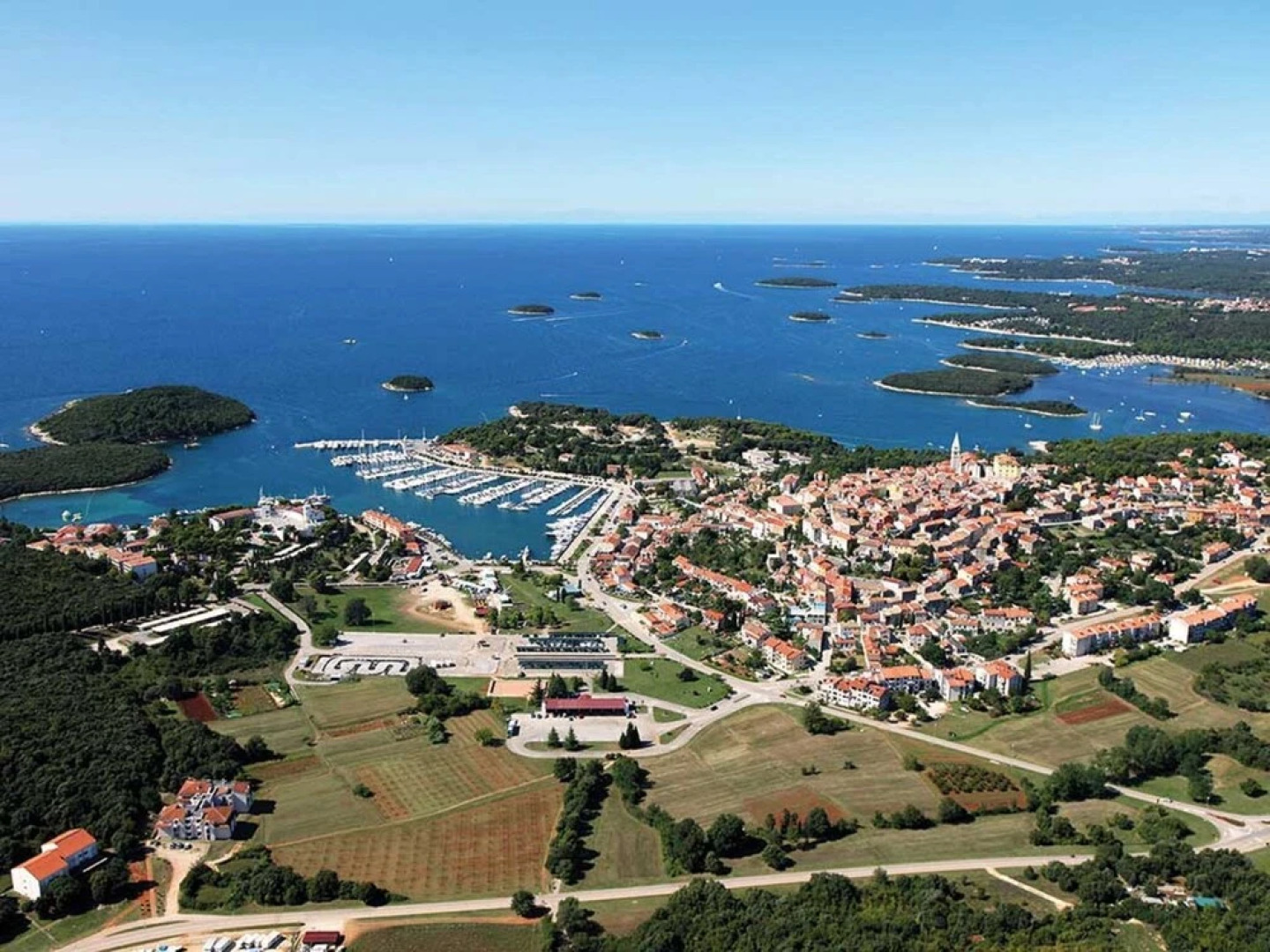 Modern Holiday Home With Pool in Sveti Lovrec Croatia