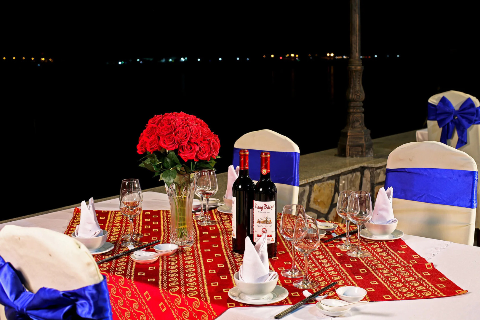 Van Phat Riverside Hotel