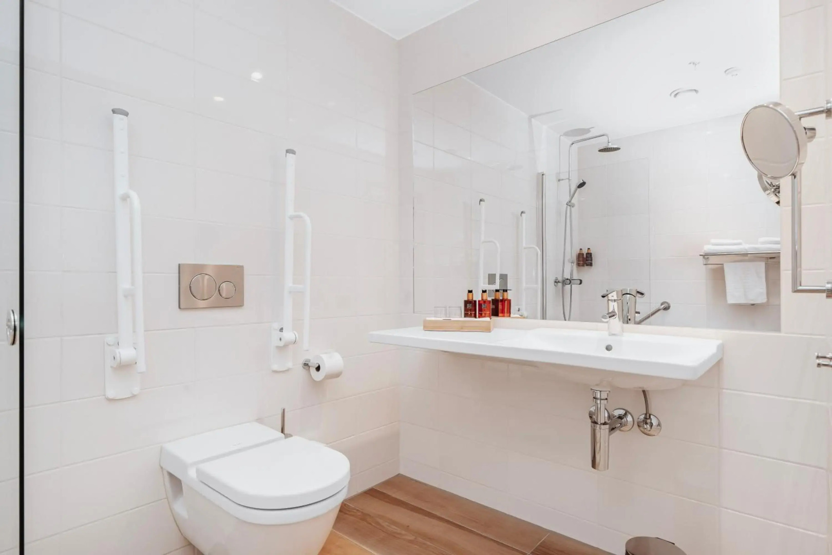 Wood Hotel by Frich's