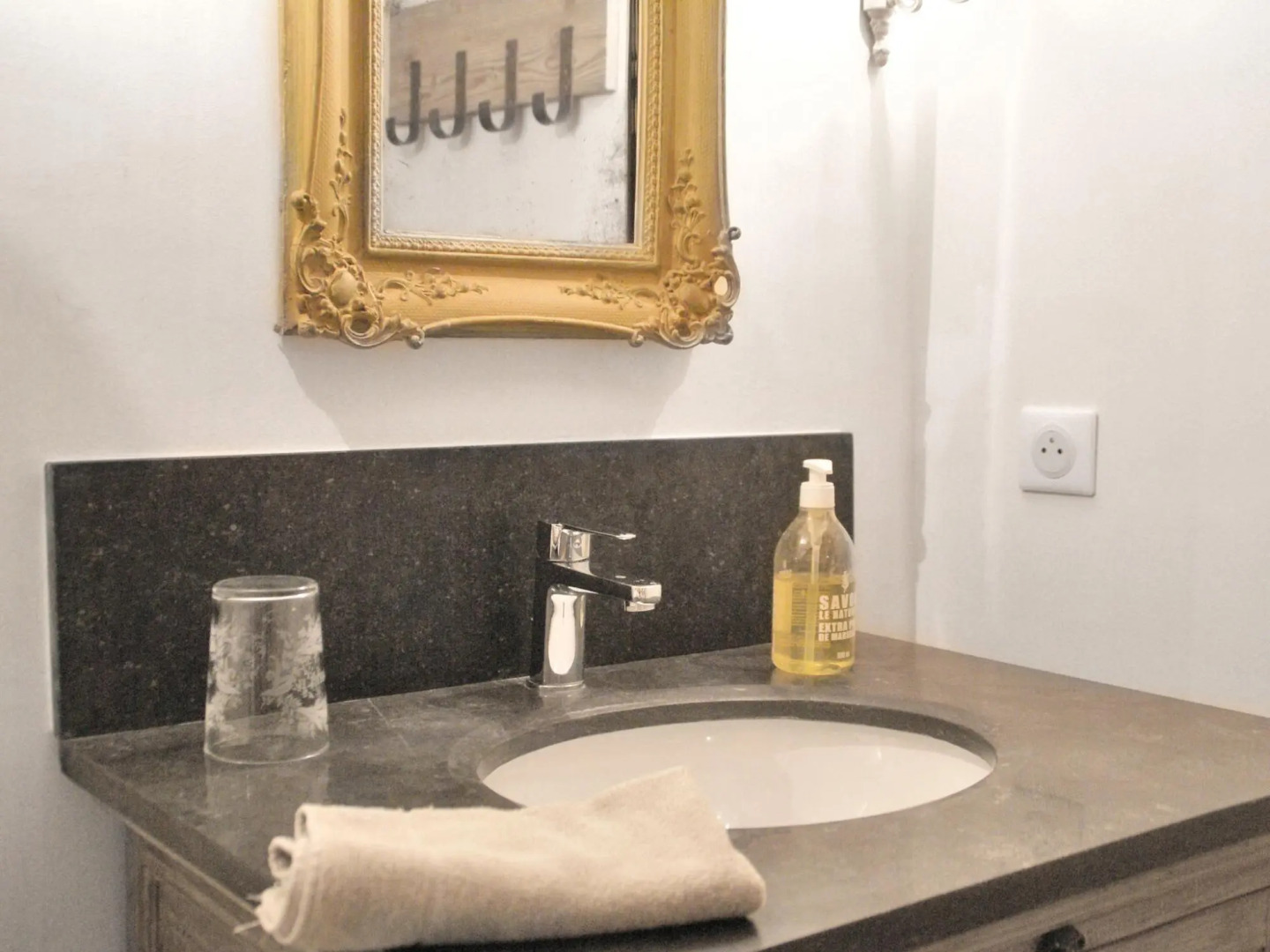 Stylish Villa With Private Pool in the Middle of a Village in the Beautiful Luberon