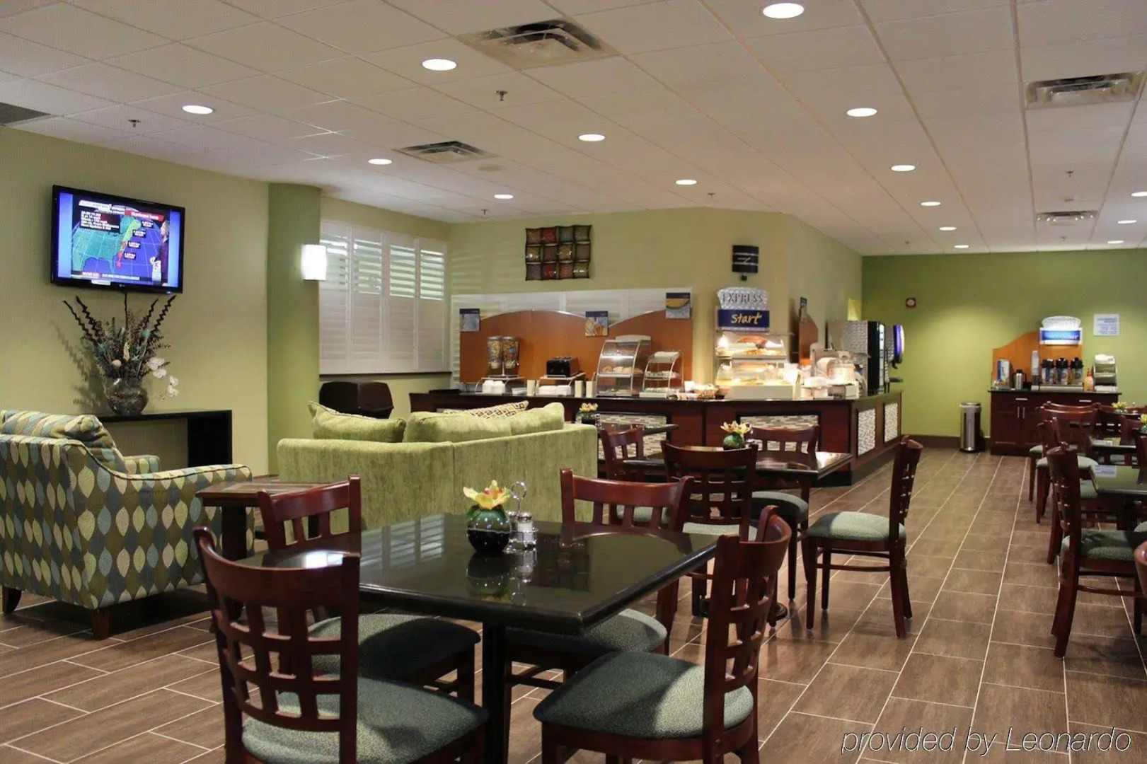Holiday Inn Express & Suites Cocoa by IHG