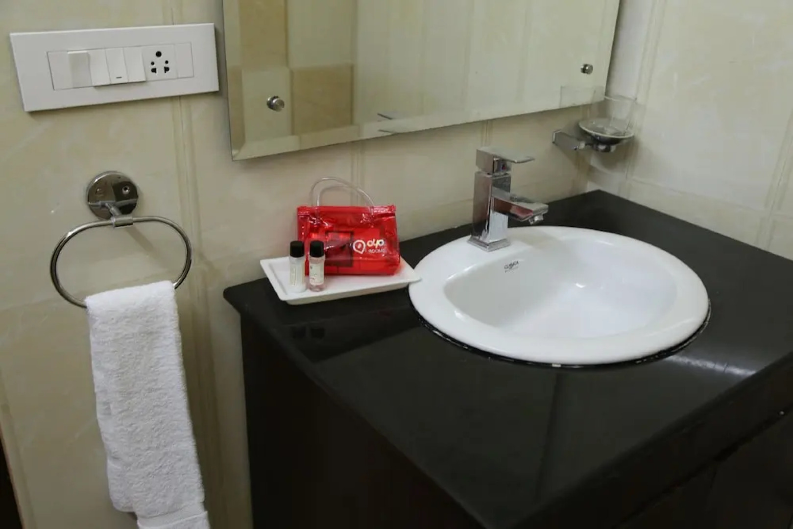 OYO 1234 Hotel Neelkamal