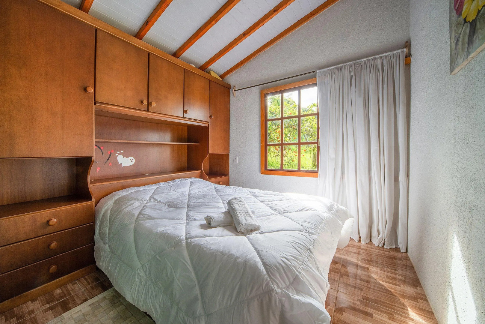 Charmosa casa na serra em Canela EMC1220