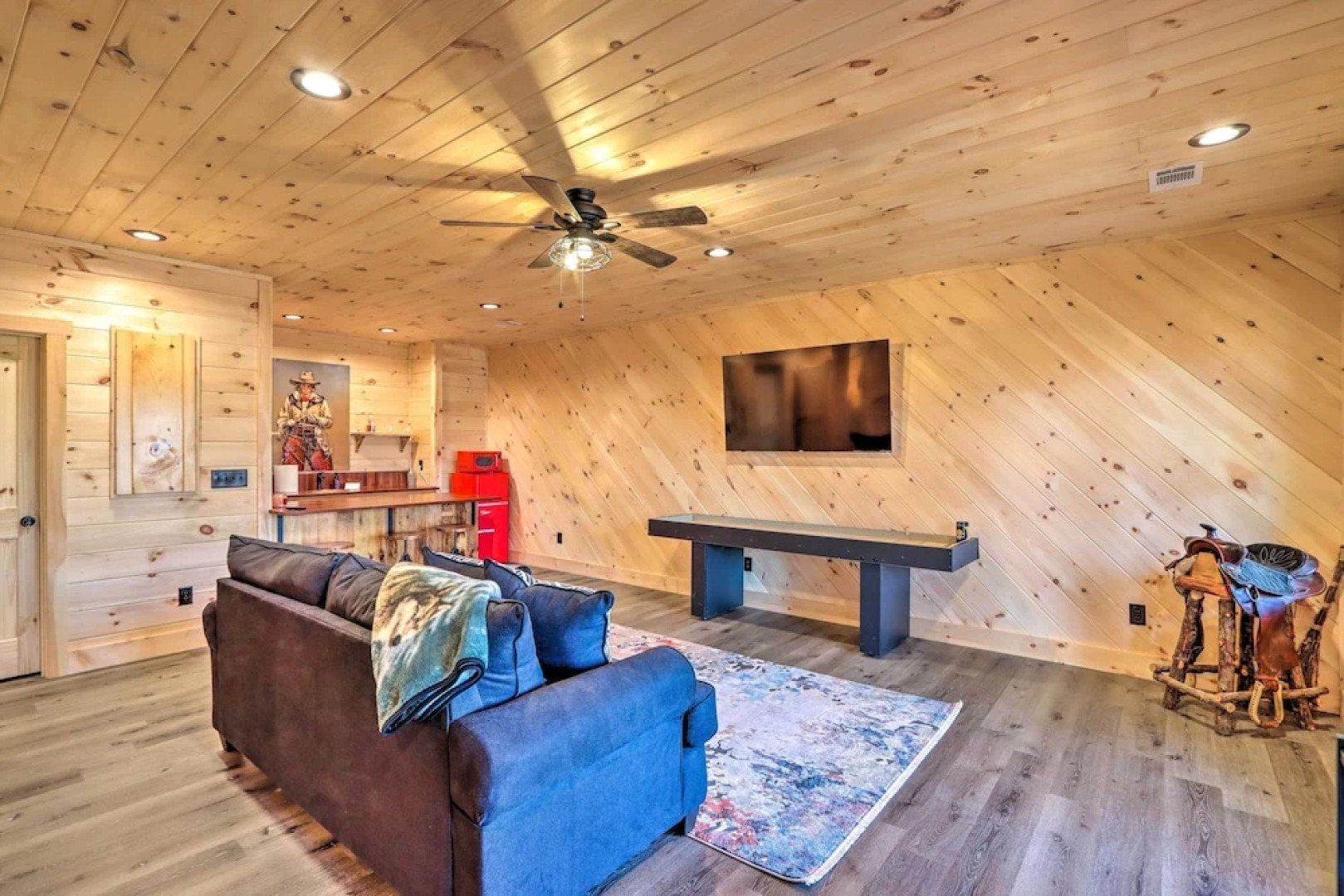 Luxury Cabin Vacation Rental in Mineral Bluff