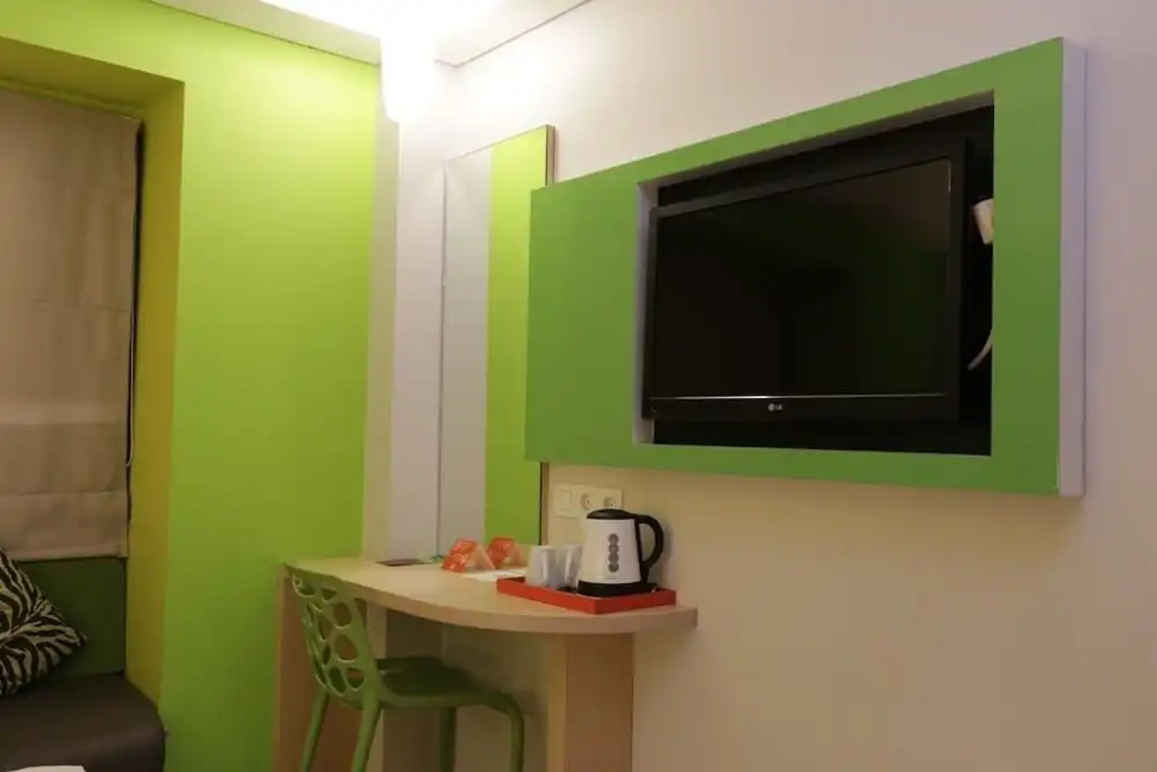 RedDoorz @ Sunset Road Kuta