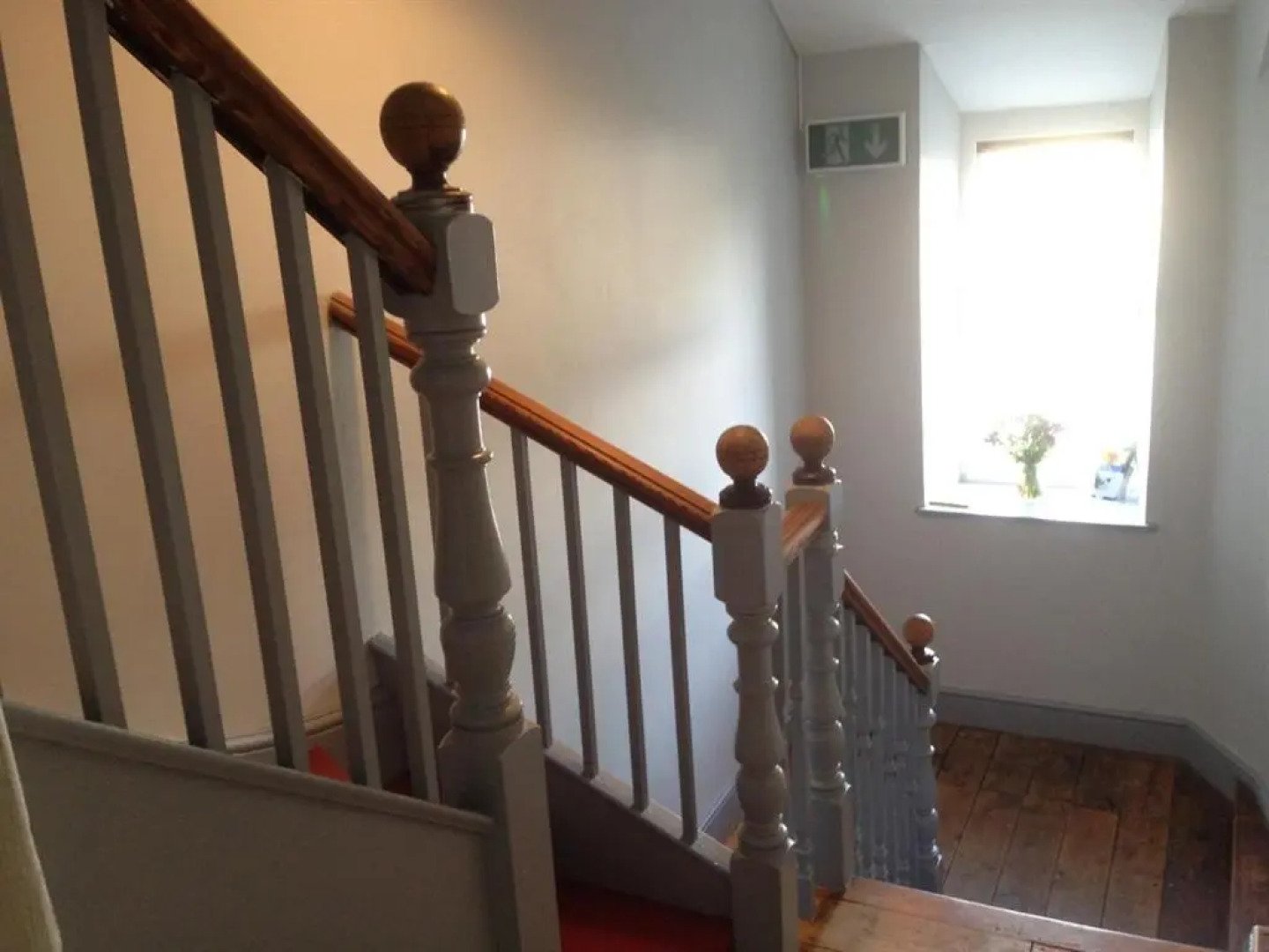 Madtom Seafood Cafe Bar With Rooms