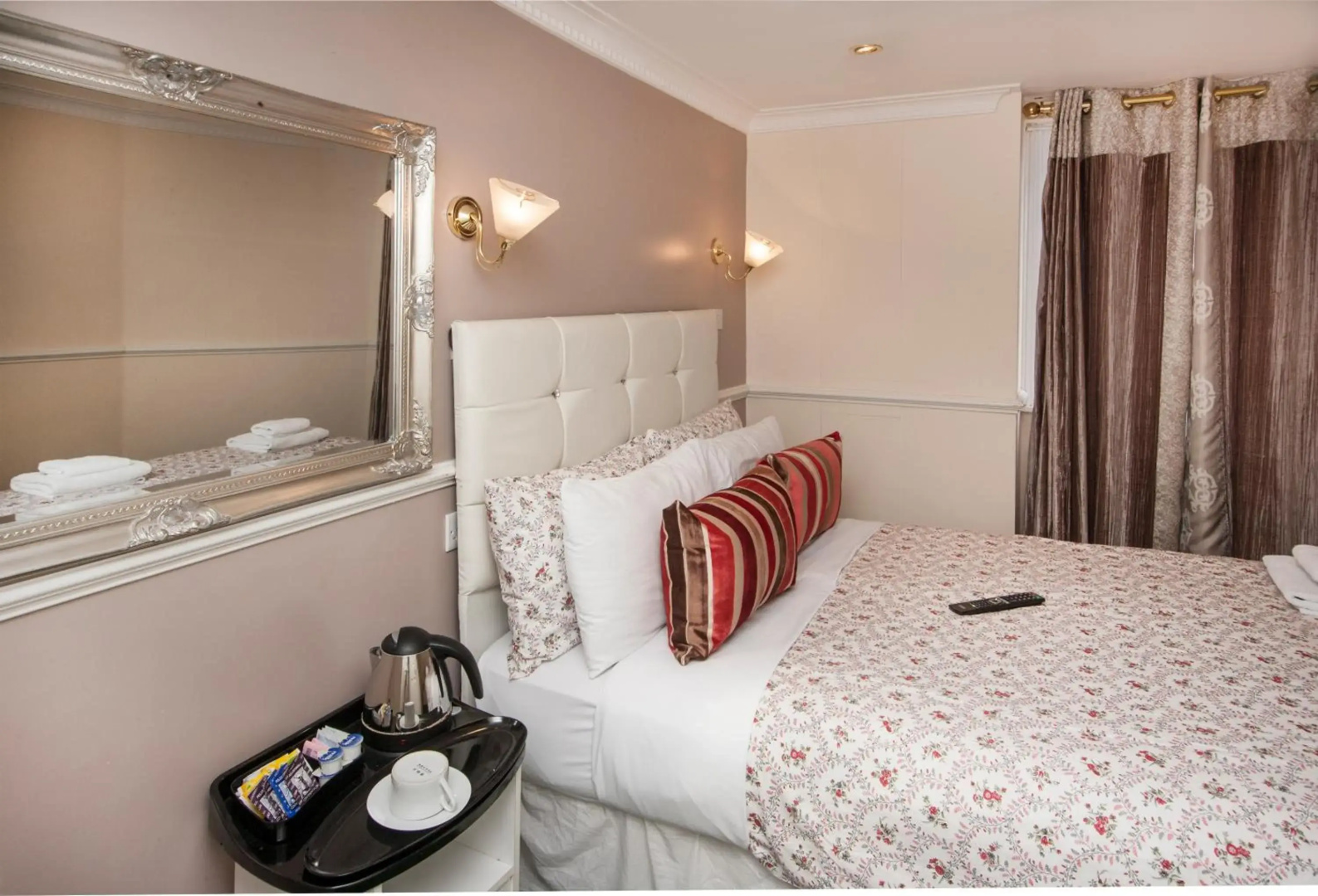 Classic Hyde Park Hotel
