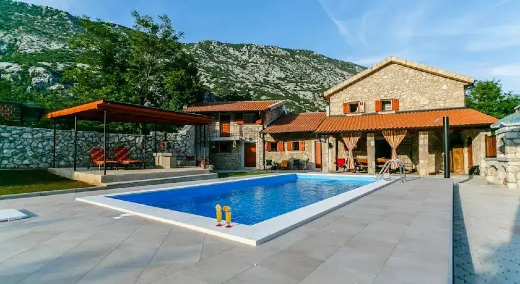 Villa Castra