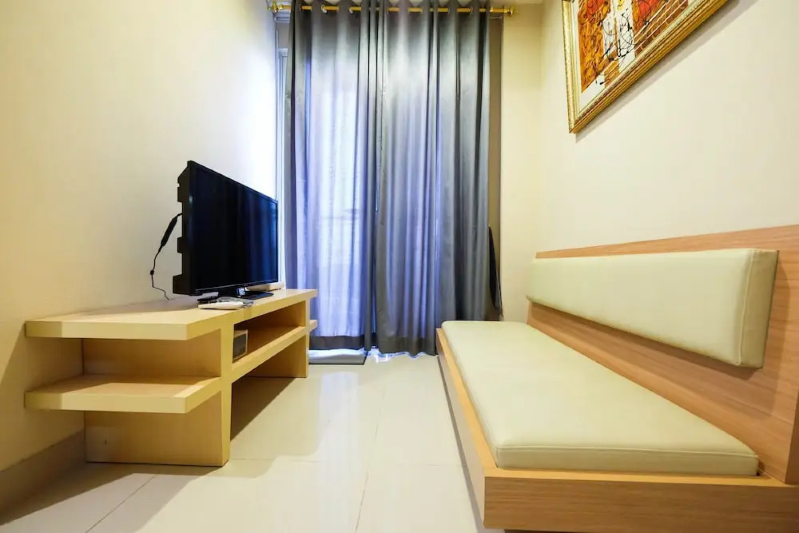 Comfortable 1Br The Oasis Lippo Cikarang Apartment