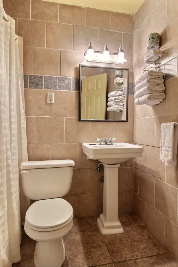 Shark Reef Resort Motel & Cottages