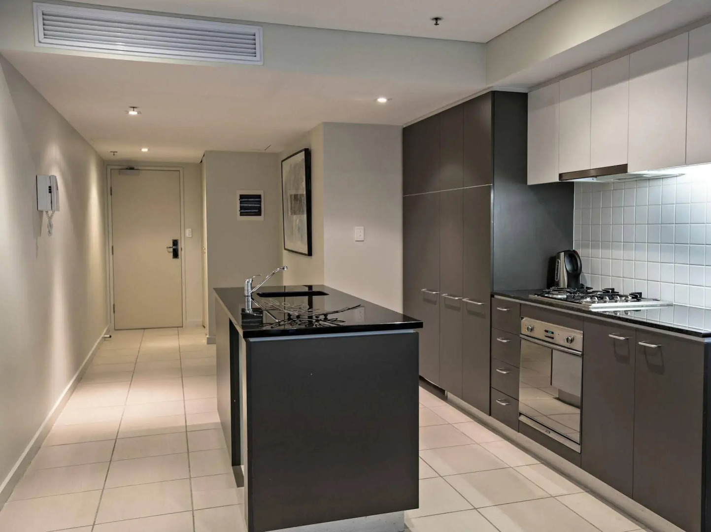 Adelaide Dress Circle Apartments - North Terrace