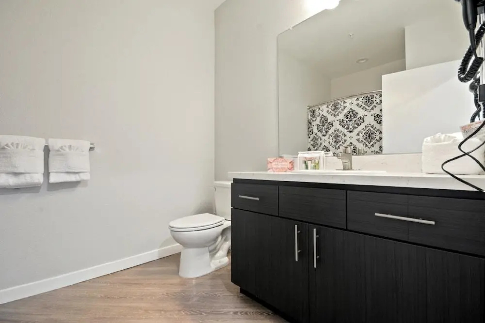 Bluebird Suites near Facebook HQ