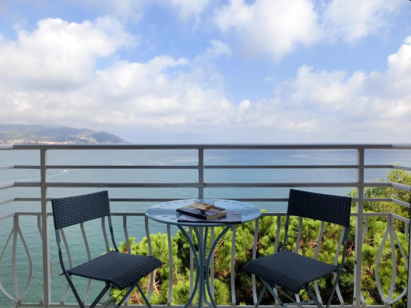 Arc en Ciel Hotel