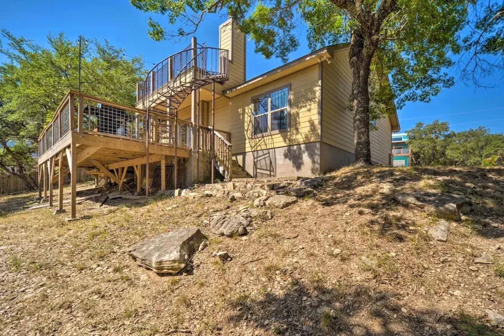 Luxe Canyon Home: Decks, Hot Tub + Lake Views