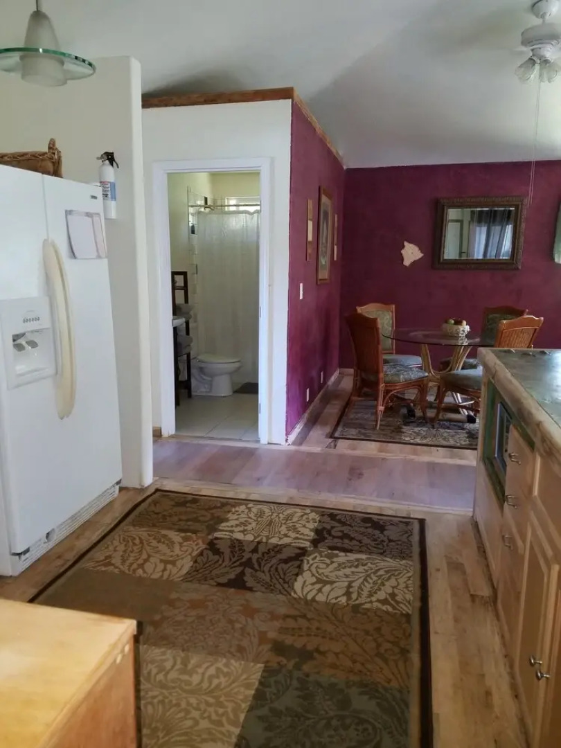 Aloha Crater Lodge and Lava Tube