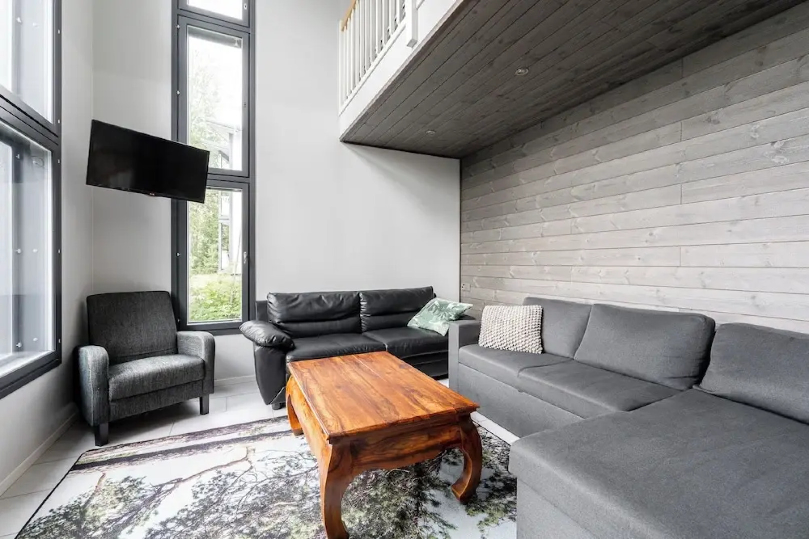 Peaceful 2BR Getaway Cabin at Riihivuori