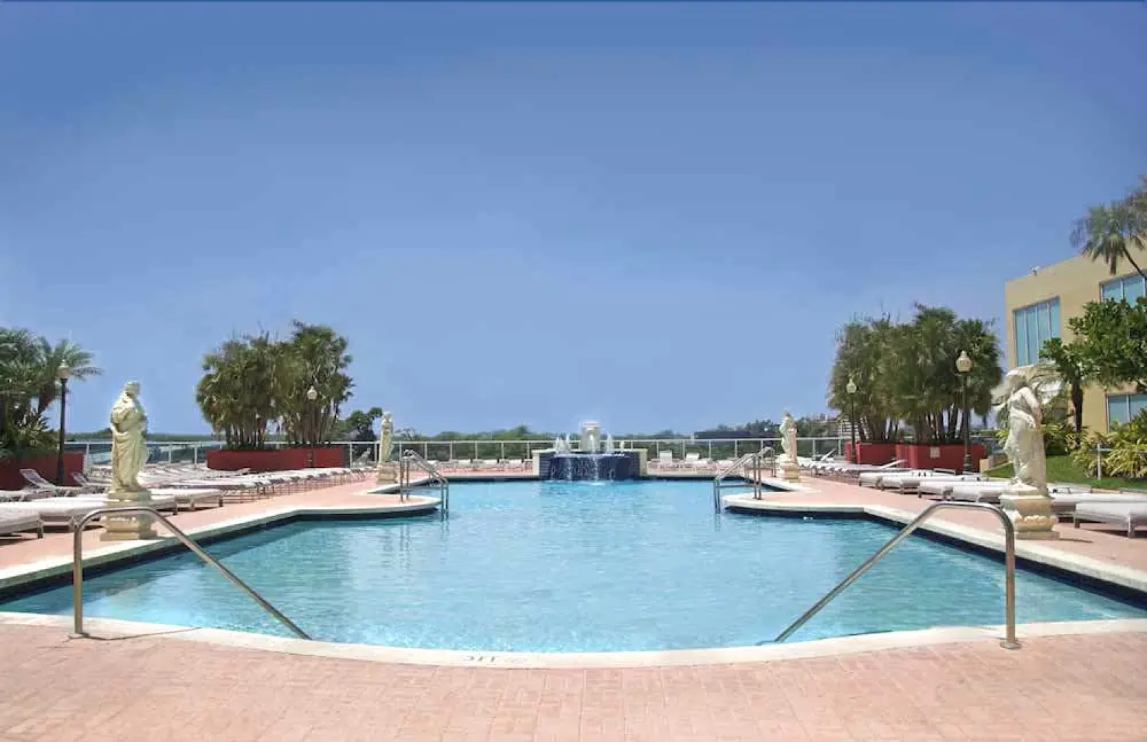 Miami Apartments by Rainbow Global