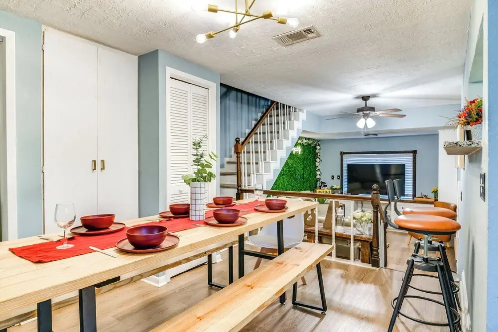 Aggie Game Day Retreat ~ 1 Mi to Texas A & M!