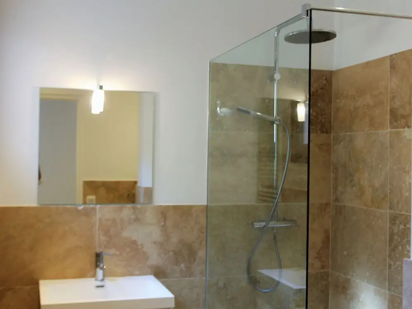 Inviting Holiday Home in La Croix Valmer With Swimming Pool